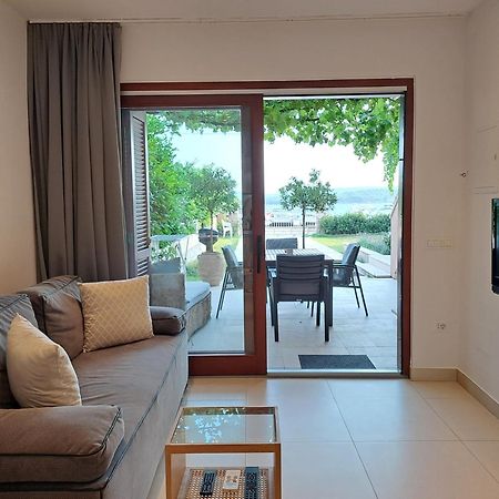 Apartments Villa Oliva Turanj Exteriör bild