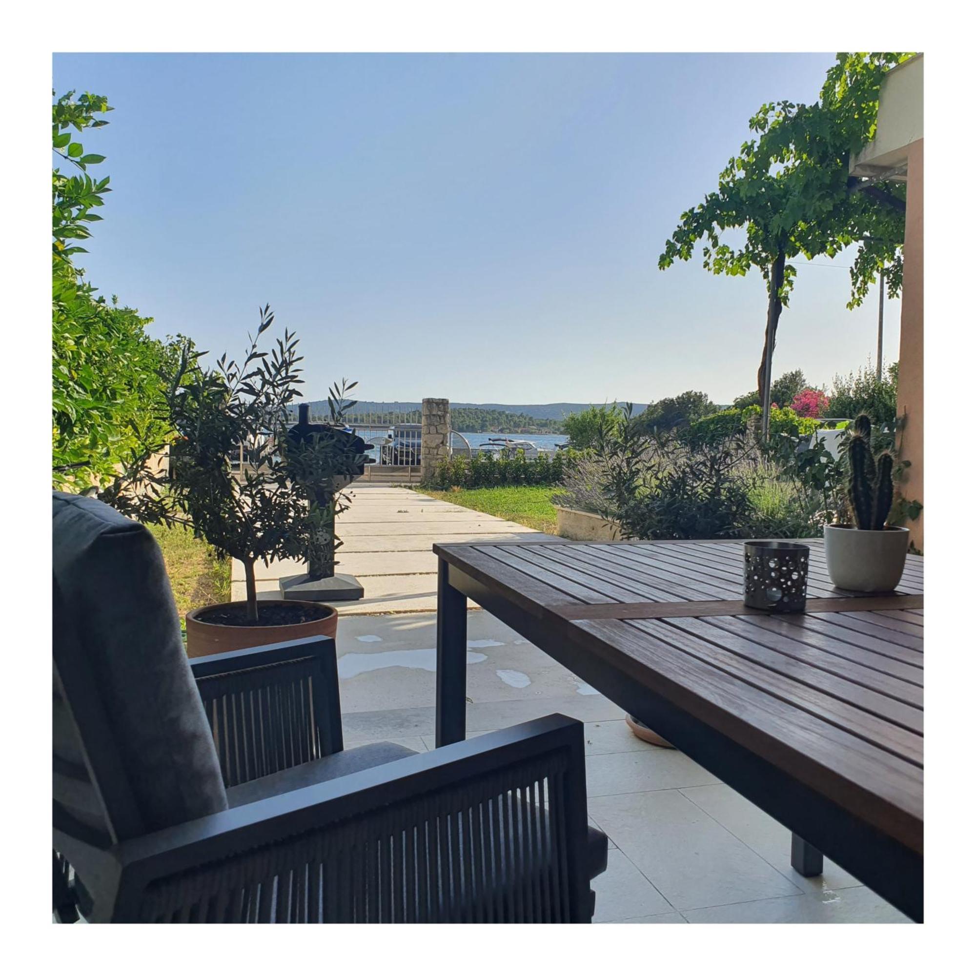 Apartments Villa Oliva Turanj Rum bild